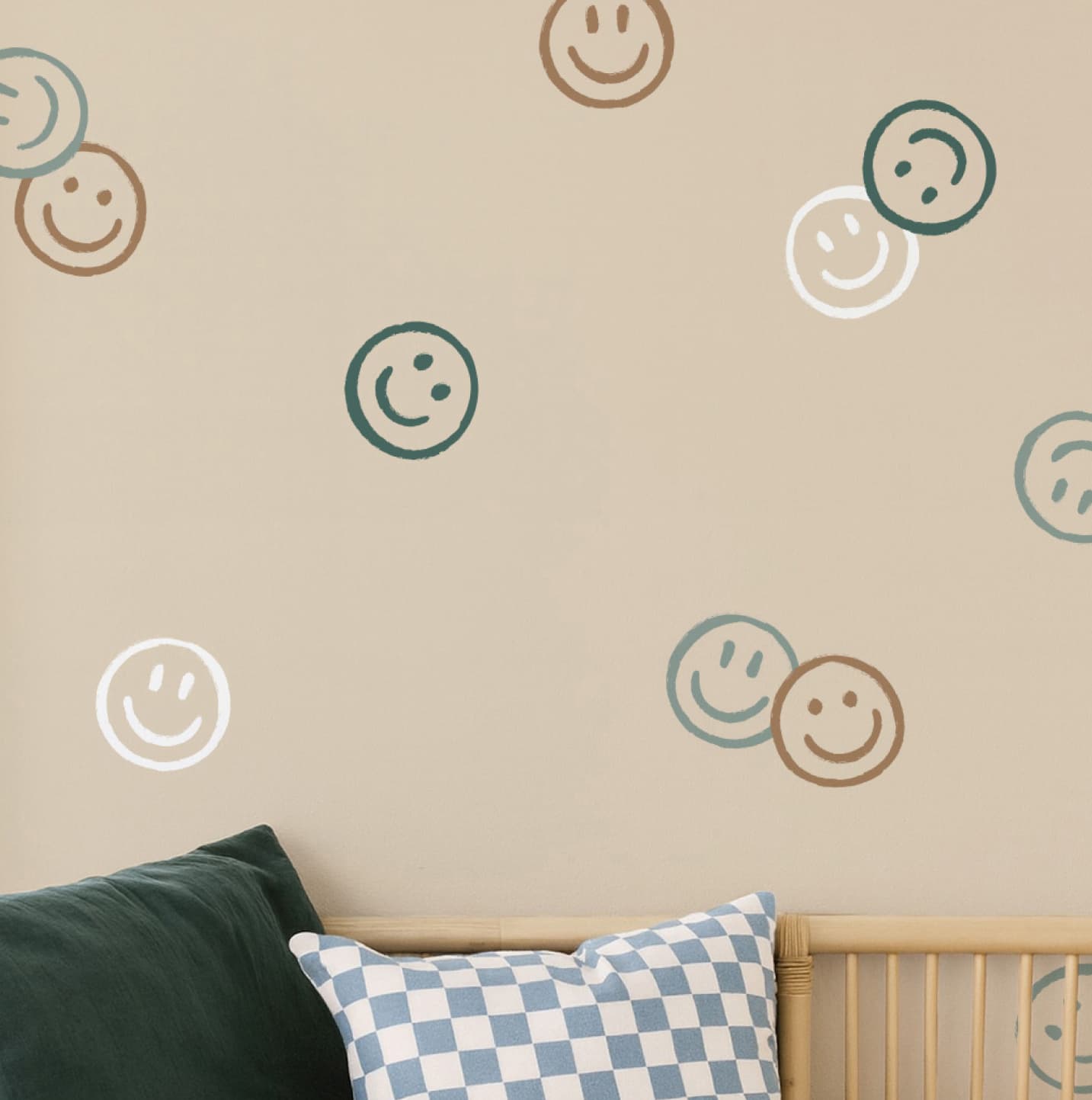 Smiley confetti wallpaper for the children's room